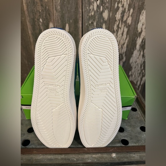 BRAND NEW in Box!! Cariuma Sneakers- 7.5 - Picture 5 of 7